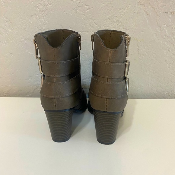 Mossimo gray ankle boots - Picture 4 of 4